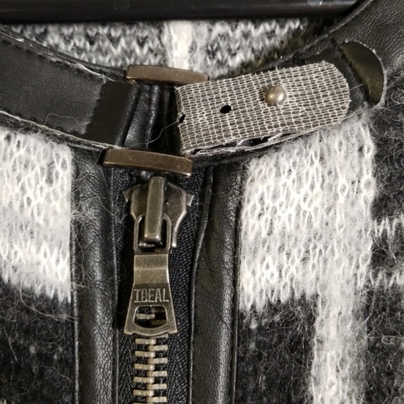 Sam Edelman Joss Plaid Cape - Picture 7 of 7